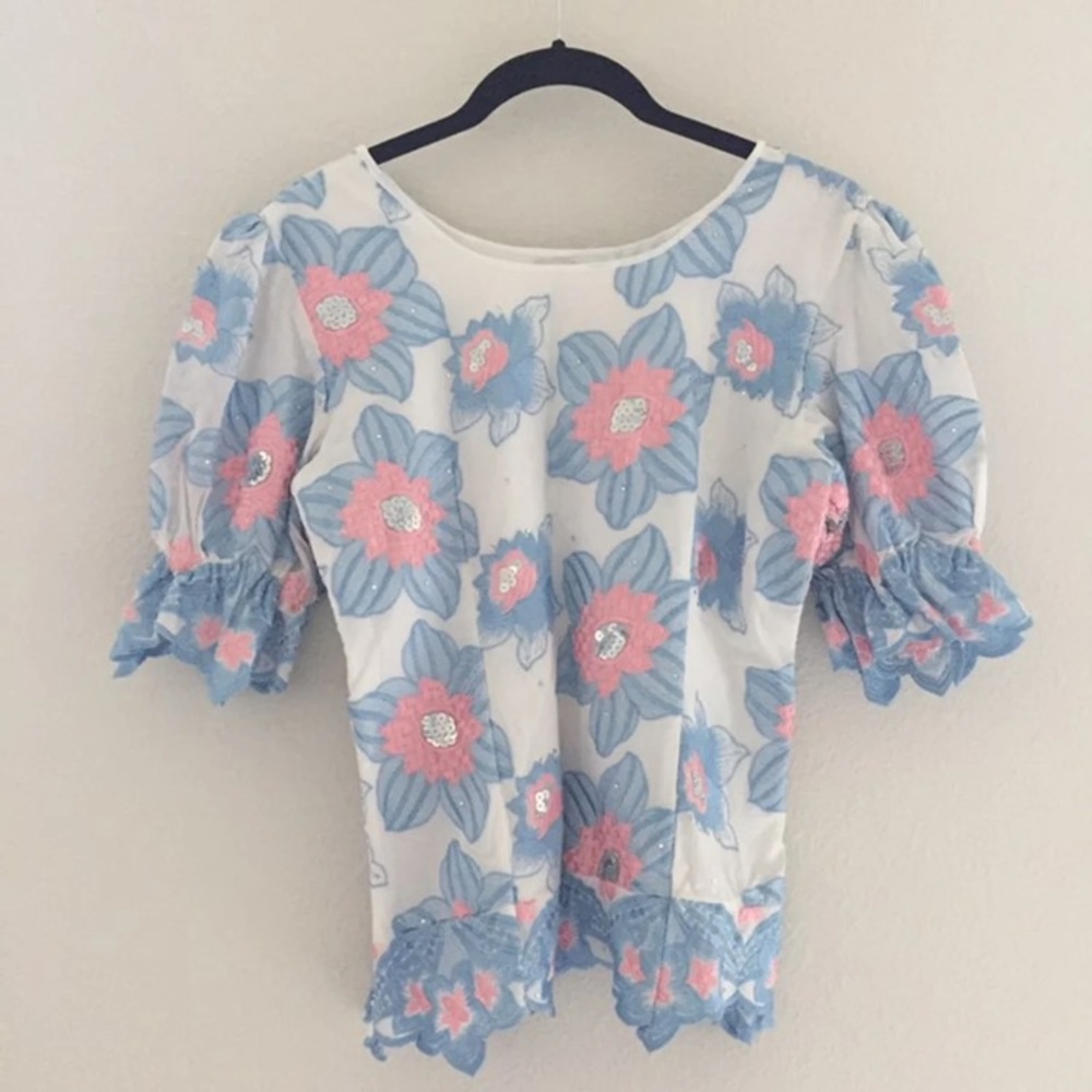Floral embroidered puff short sleeves blouse S